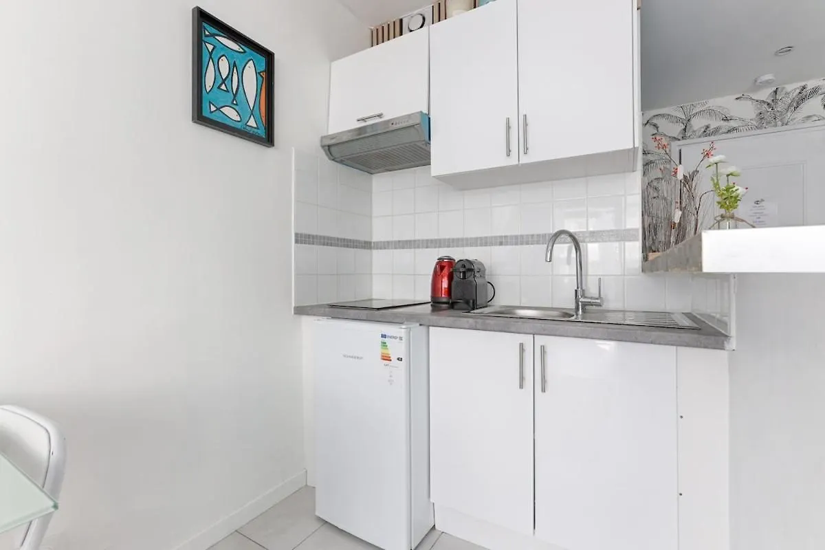 Appartement De Charme Gambetta II Paris 0*,  France
